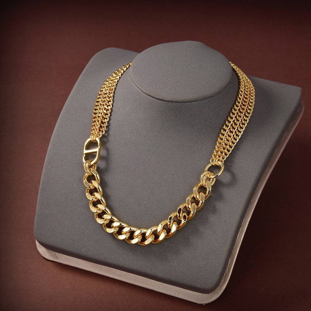 Christian Dior accessories
