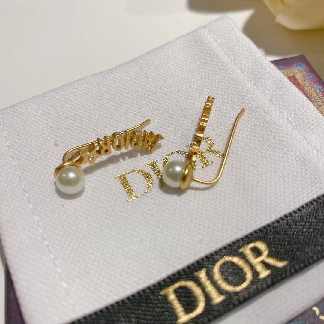 Christiаn Diоr accessories