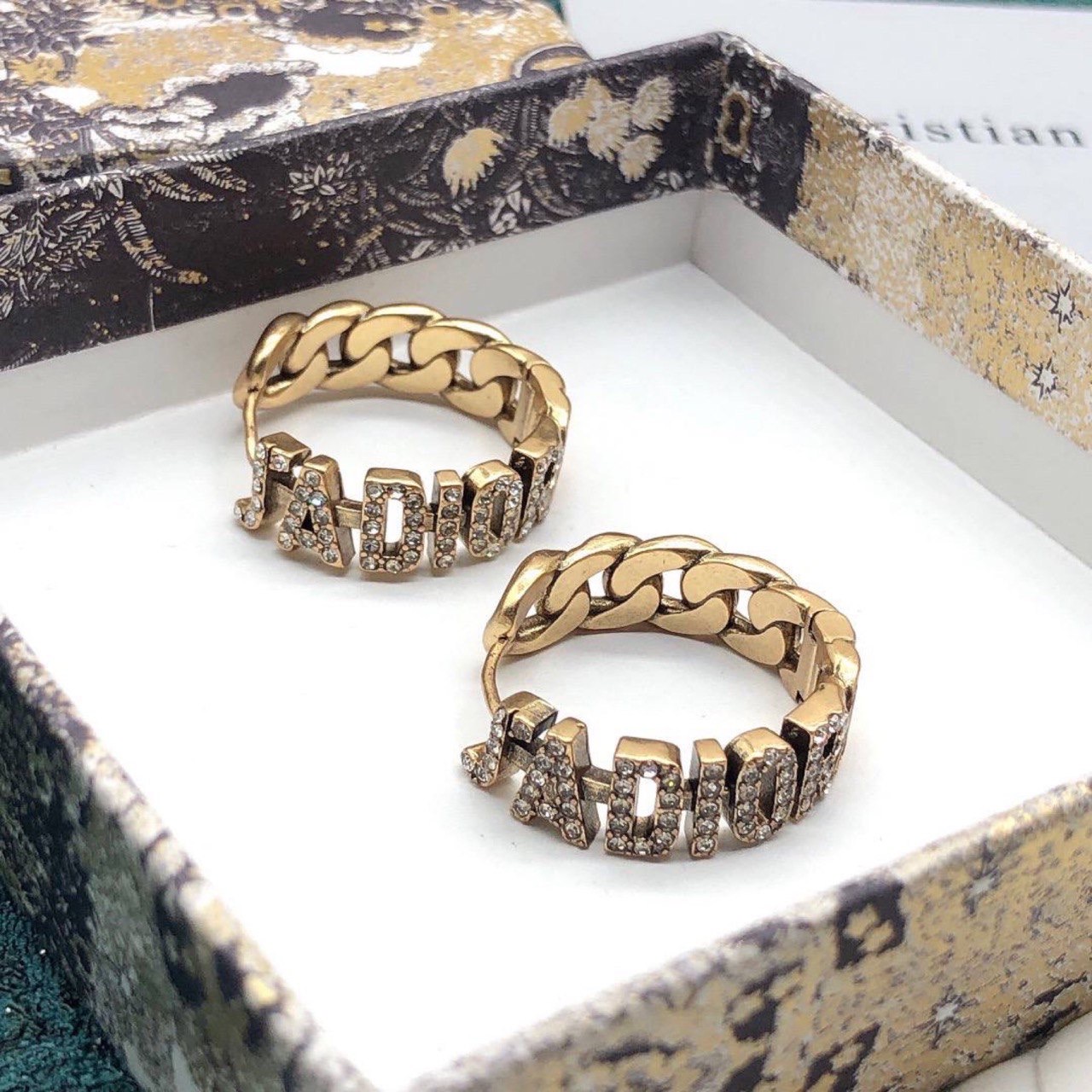 Christiаn Diоr accessories
