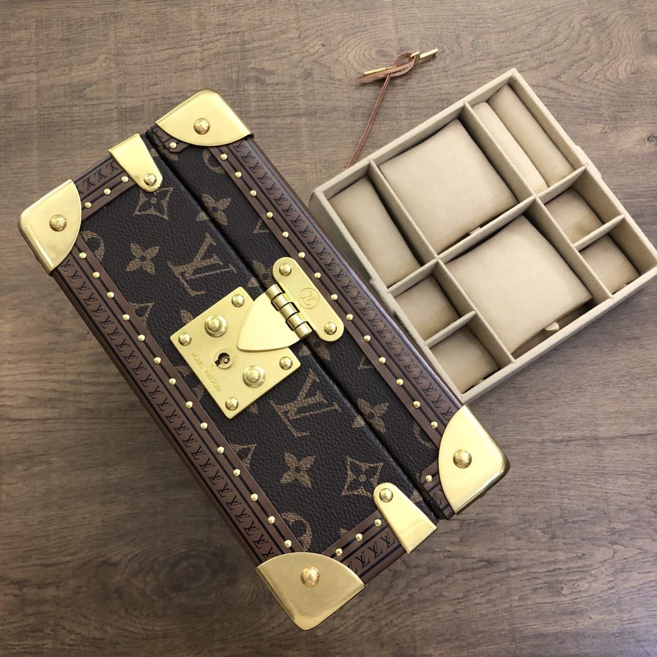 Louis Vuitton accessories