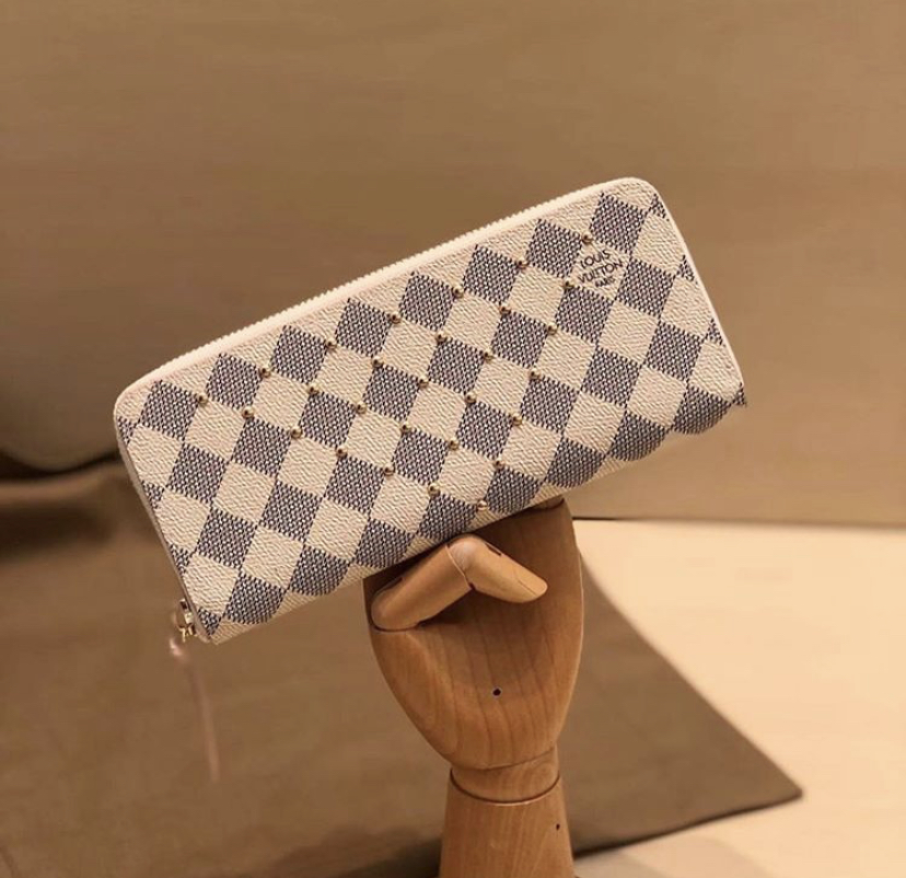 Louis Vuitton purse