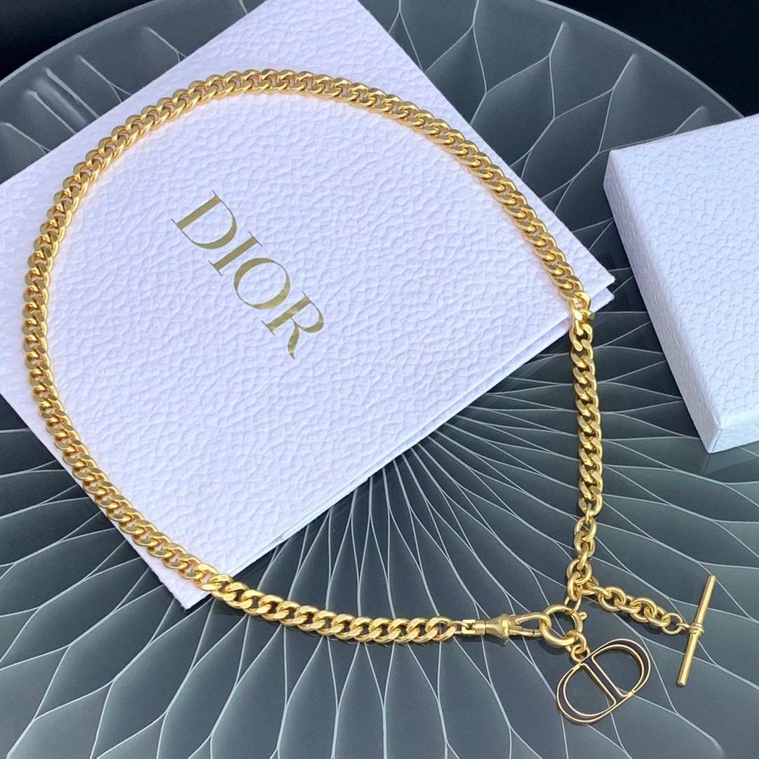 Christian Dior accessories