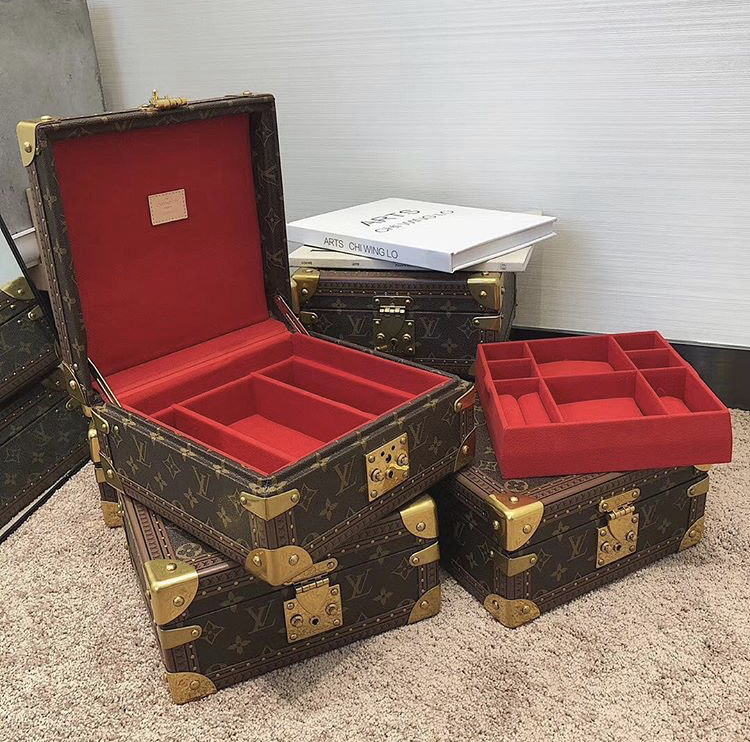 Louis Vuitton accessories