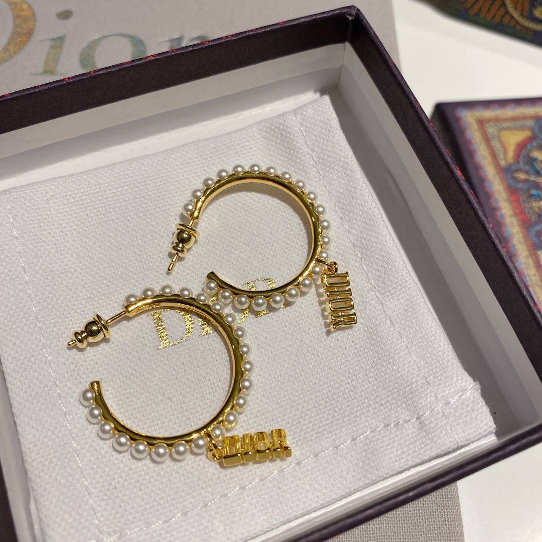 Christian Dior accessories