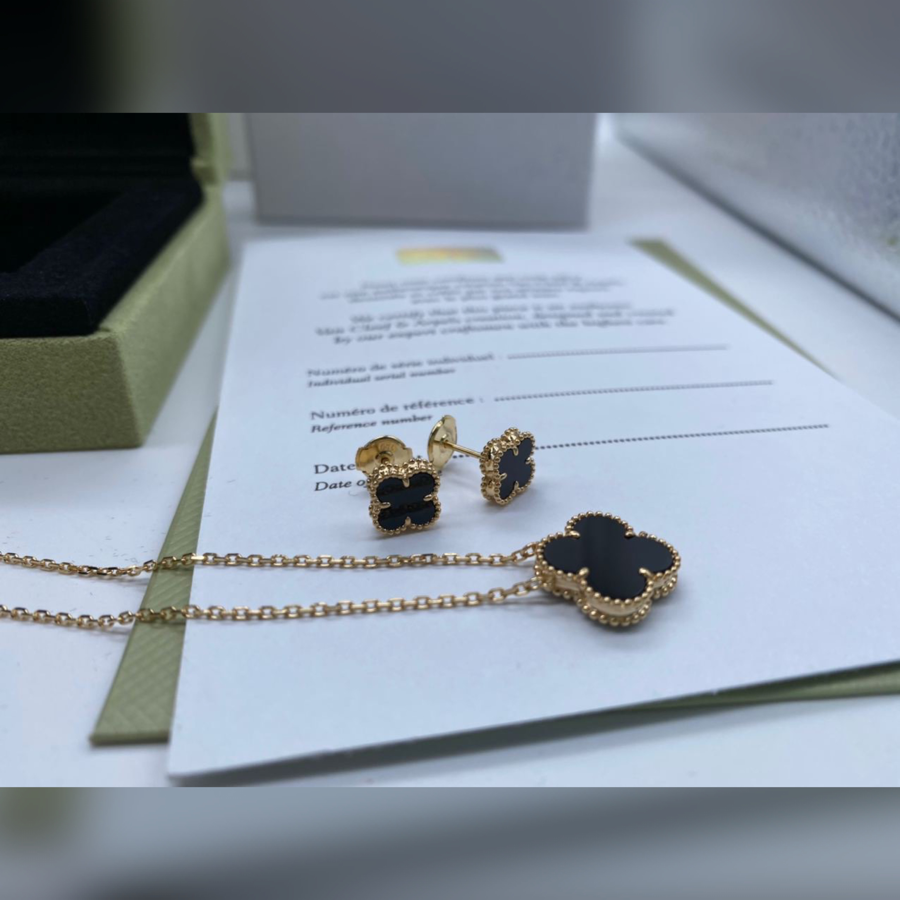 Van Cleef & Arpels accessories