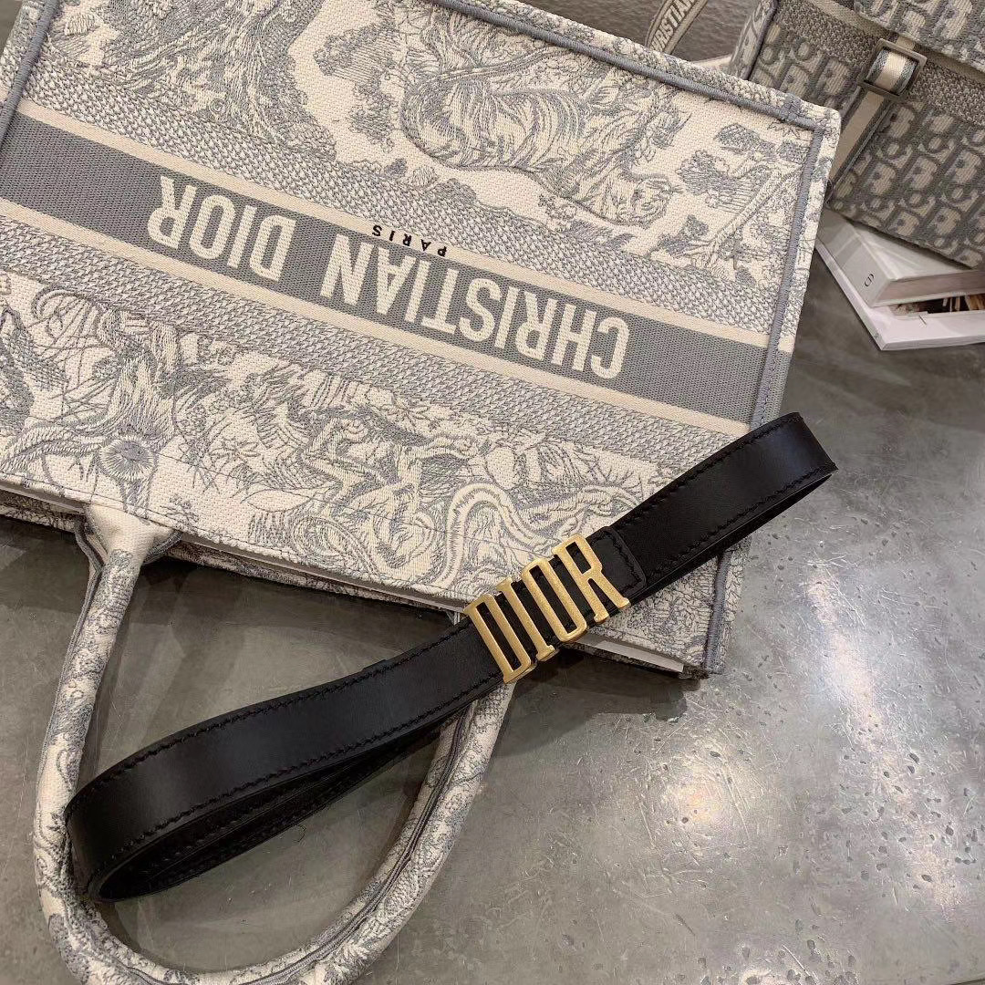 Christian Dior accessories