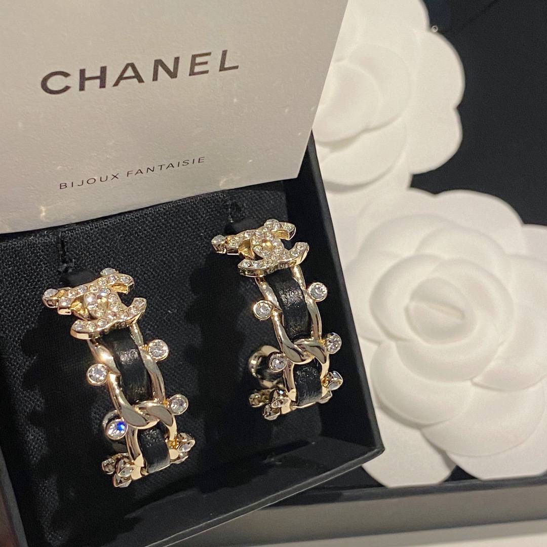 Chanel accessories