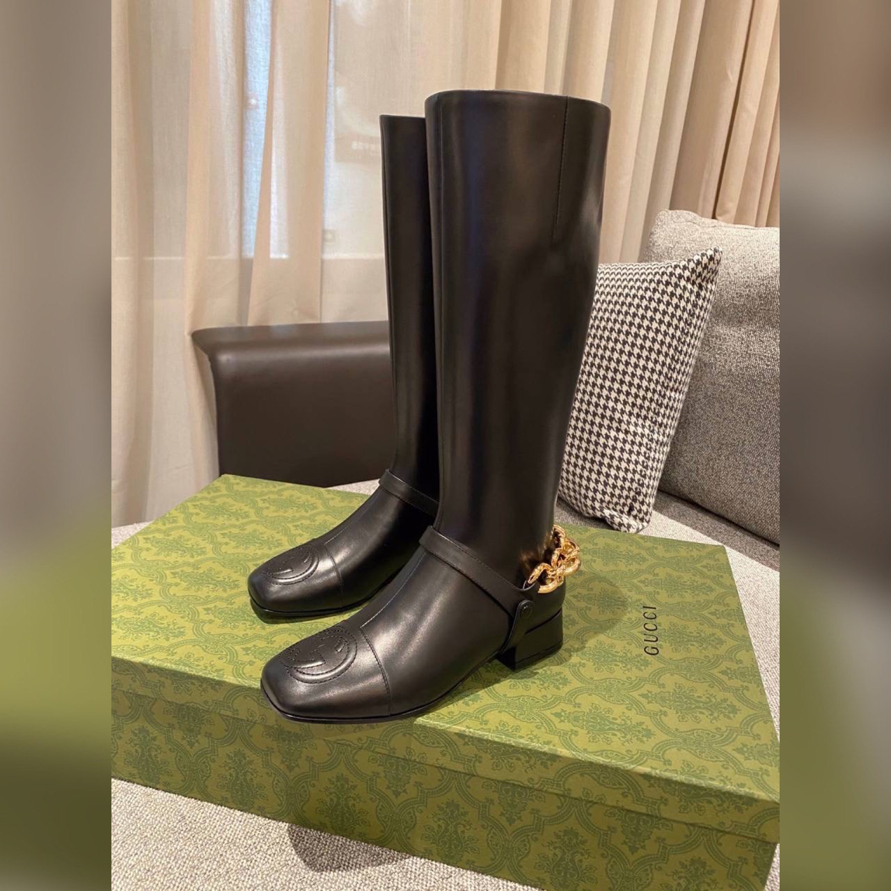 Gucci shoes