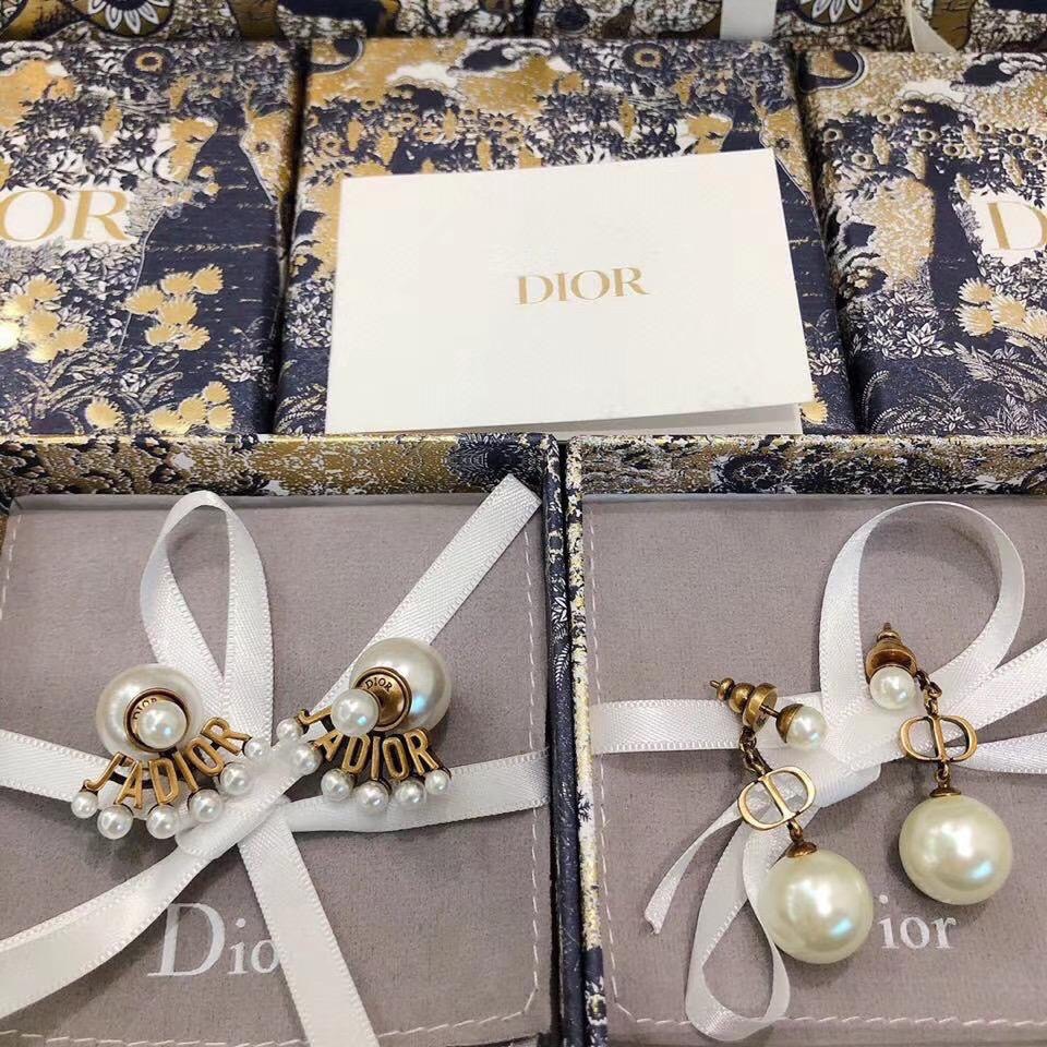 Christiаn Diоr accessories