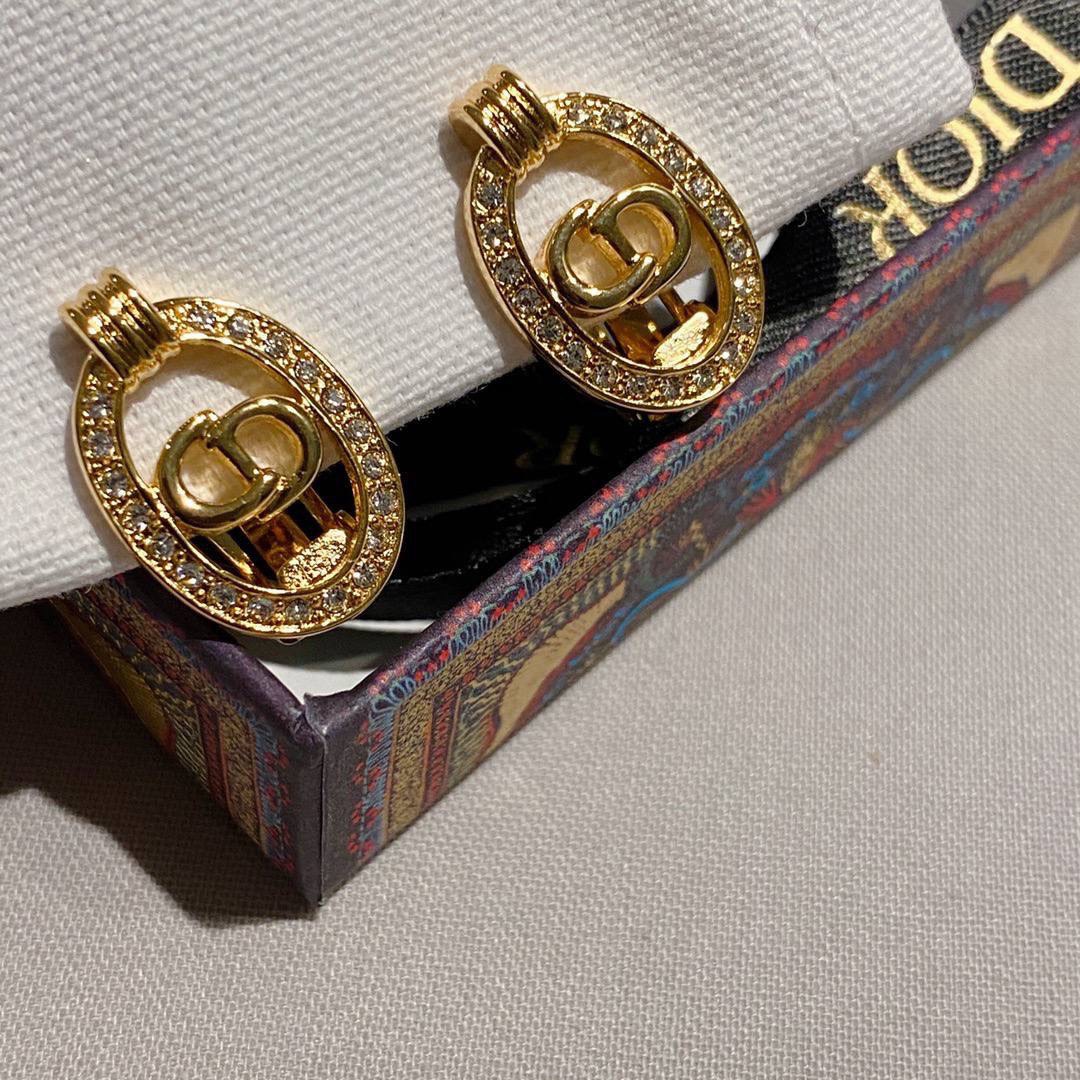 Christiаn Diоr accessories