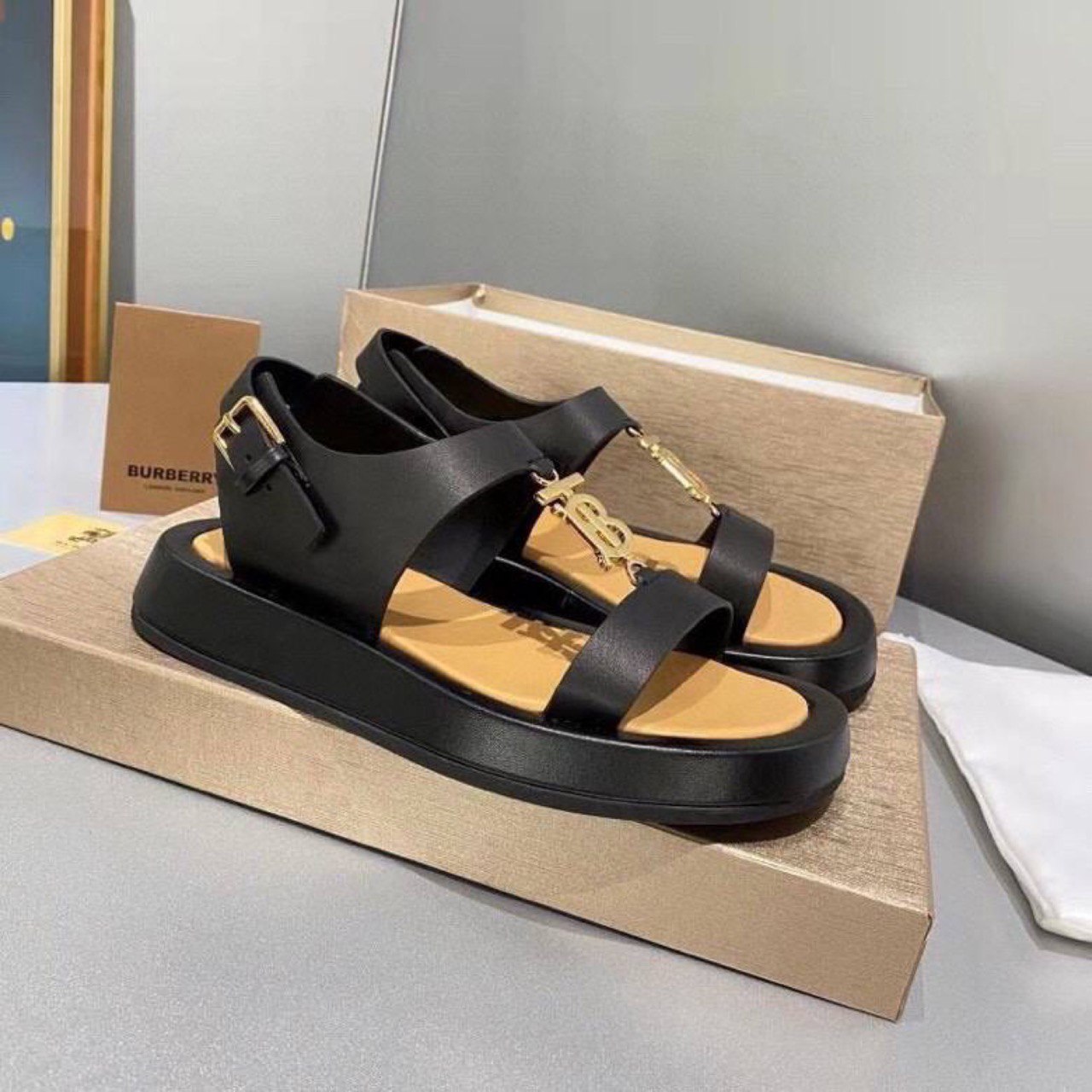 Burberry shoes