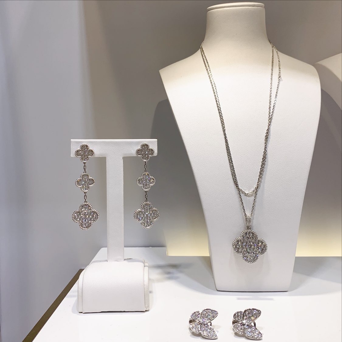 VanCleef & Arpels accessories