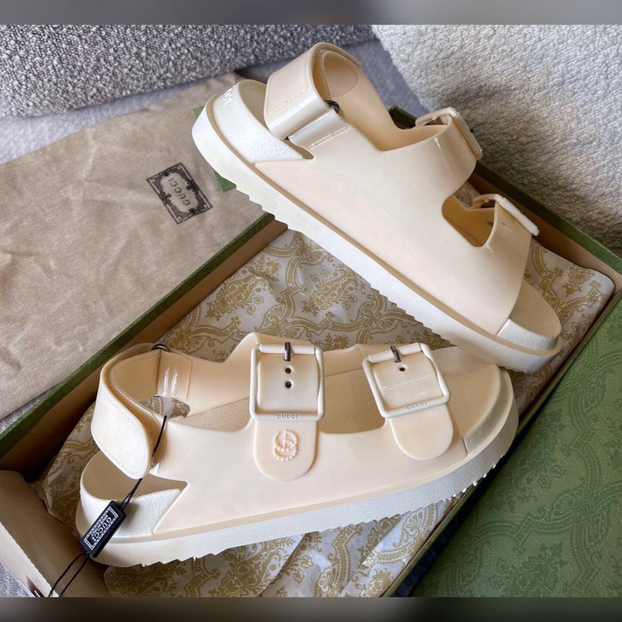 Gucci shoes