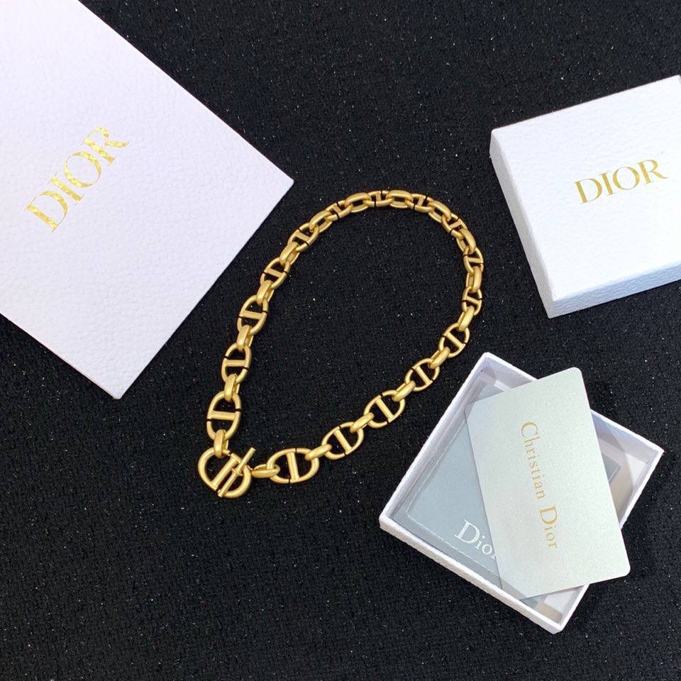 Christian Dior accessories