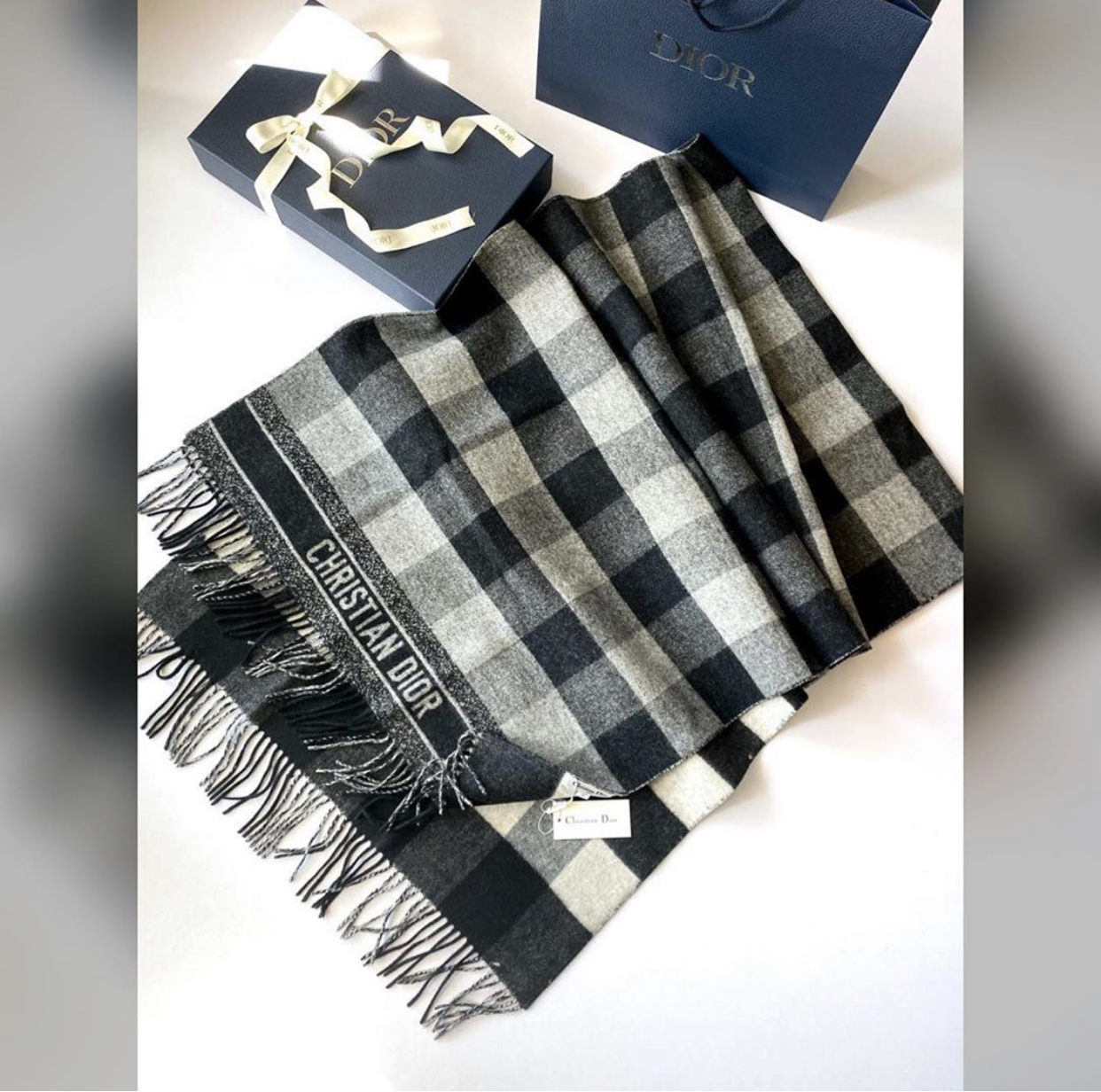 Christian Dior accessorize
