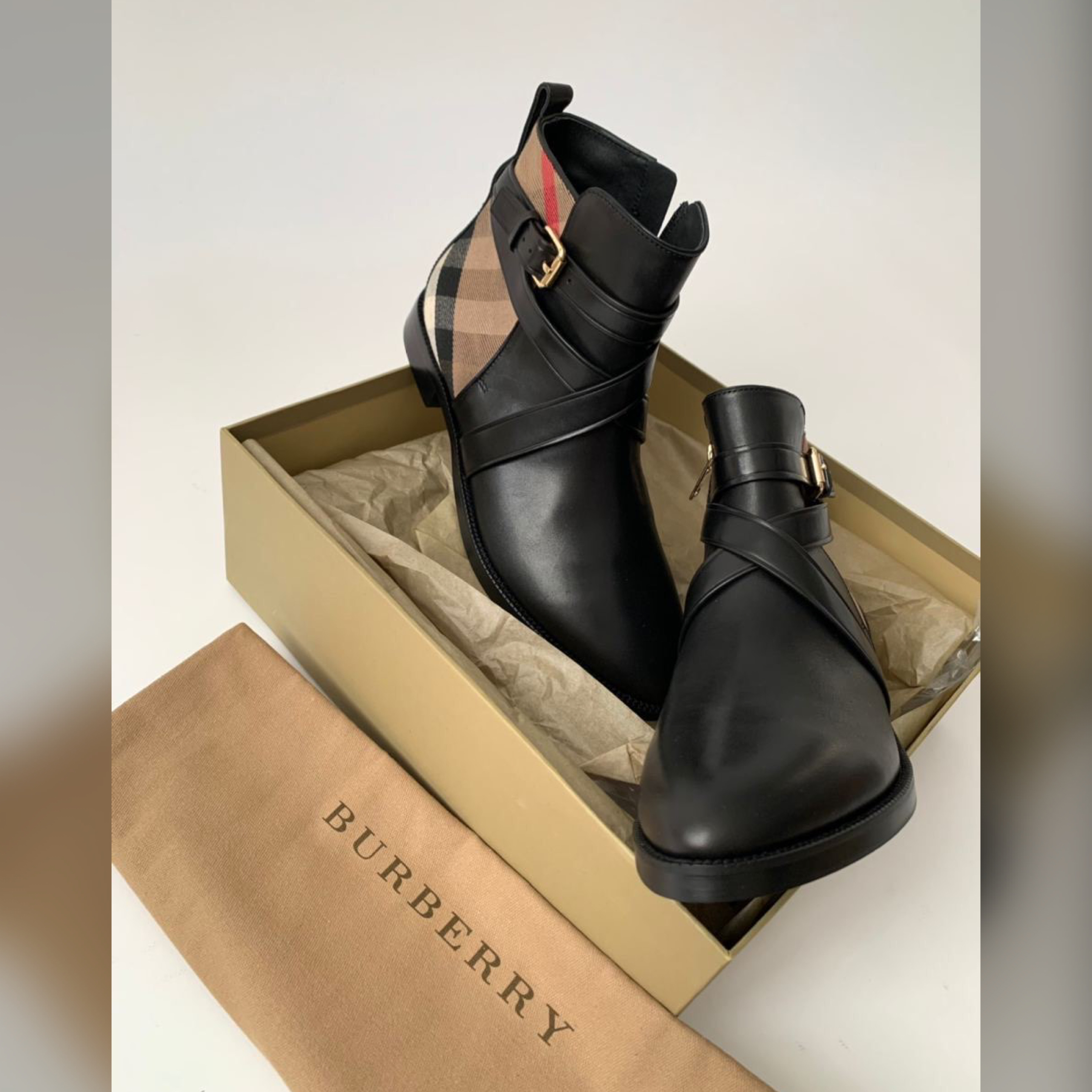 Burberry shoes