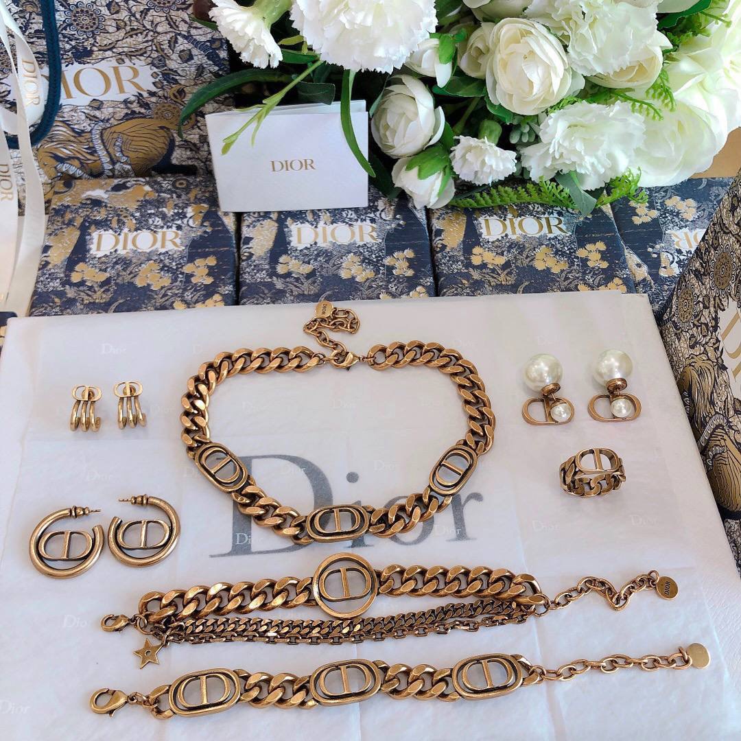 Christian Dior accessories