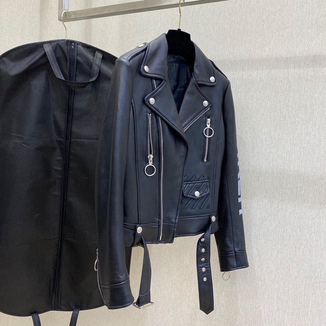 Off-White wear