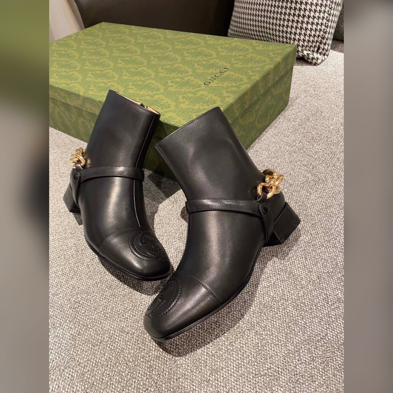Gucci shoes