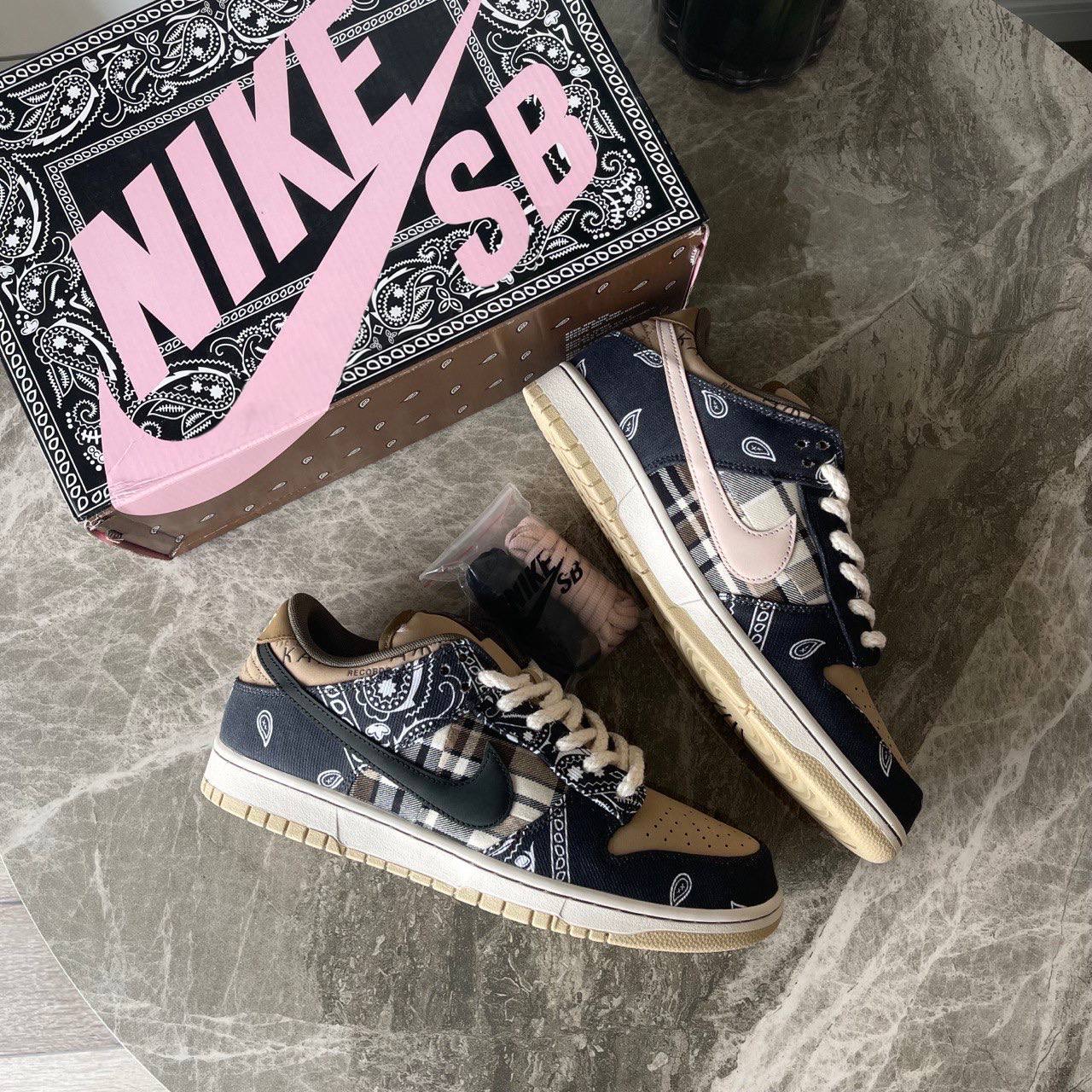 Nike shoes