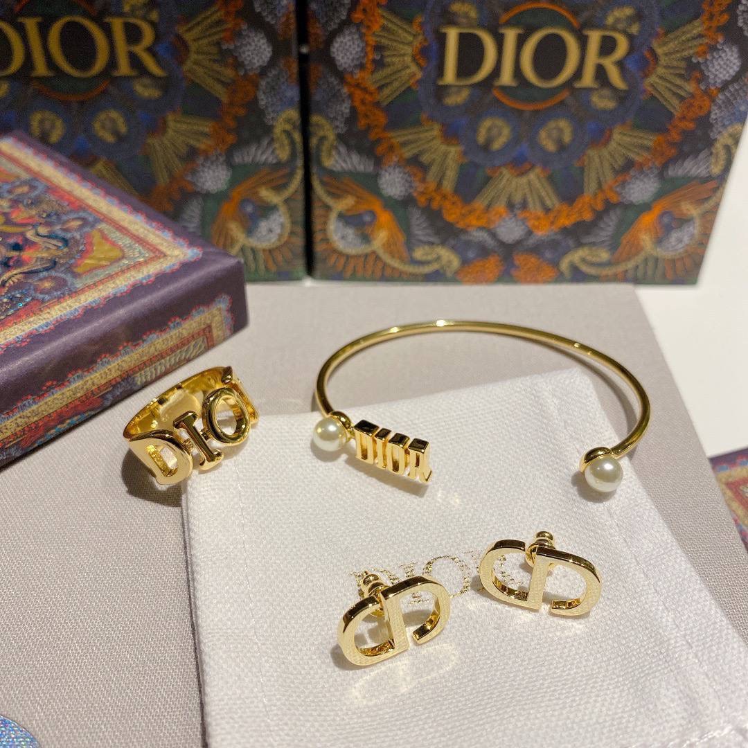 Christian Dior accessories
