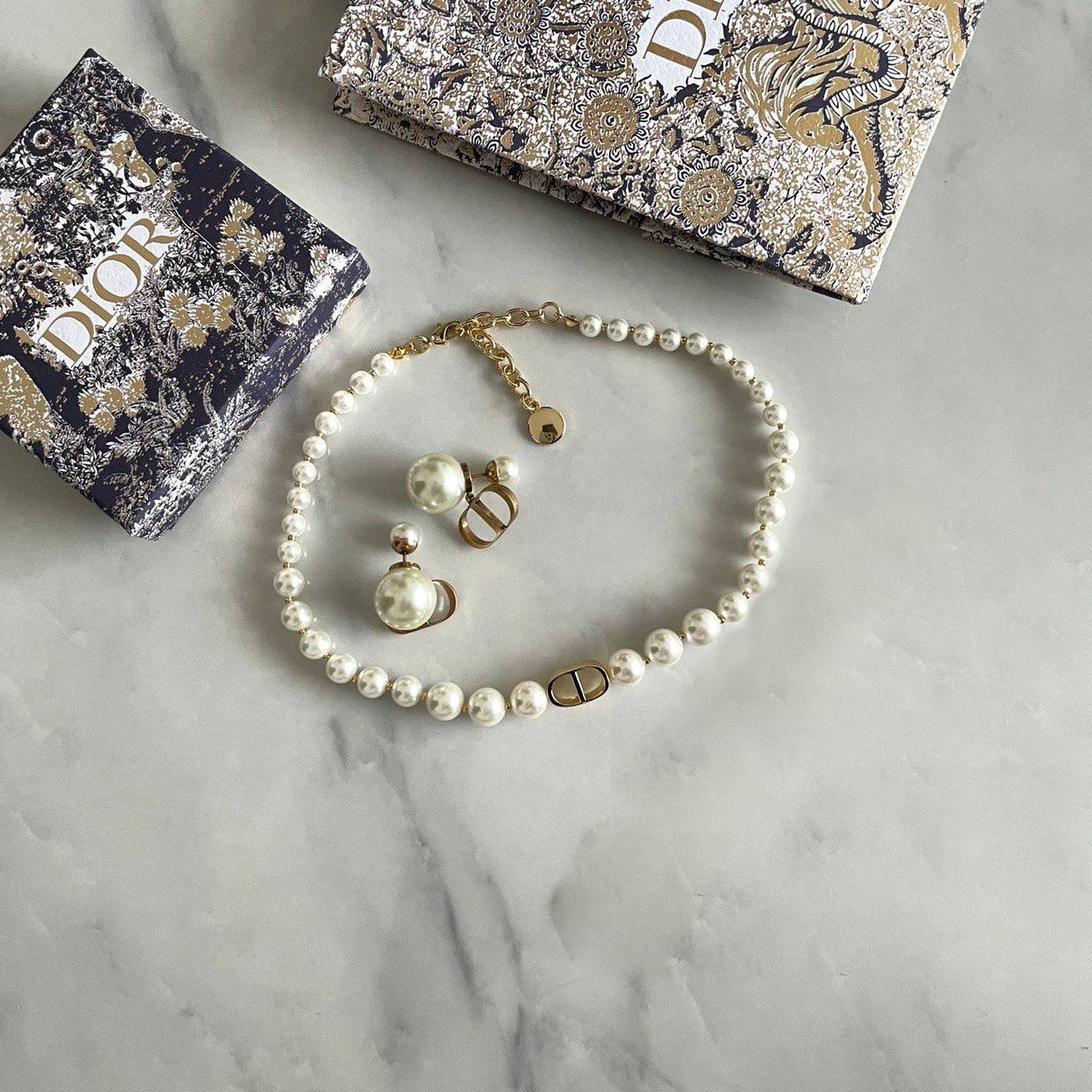Christian Dior accessories