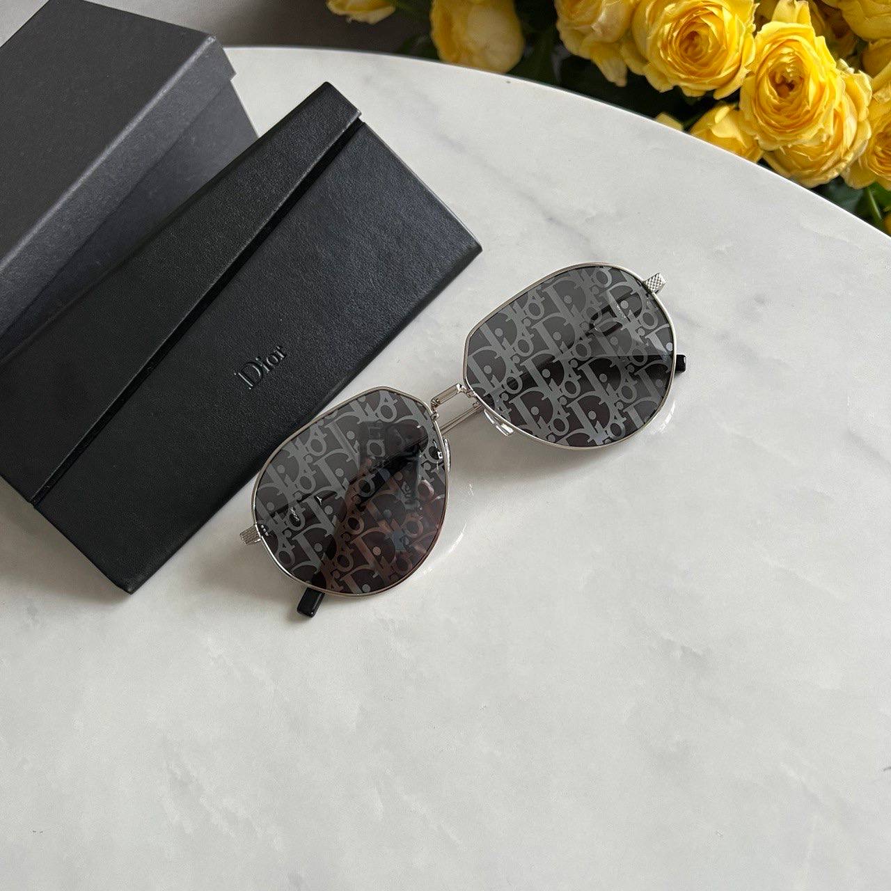 Christian Dior accessories