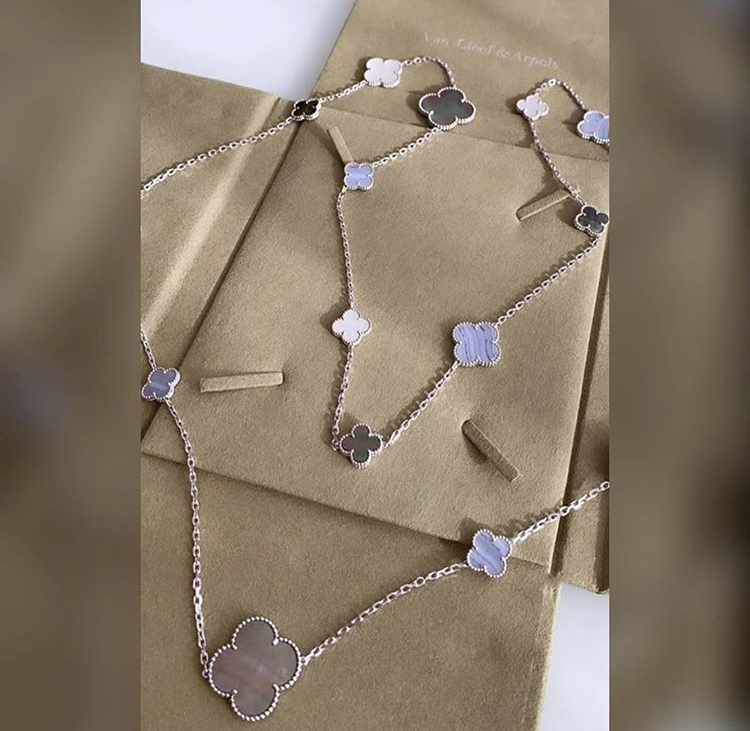 Van Cleef & Arpels accessories