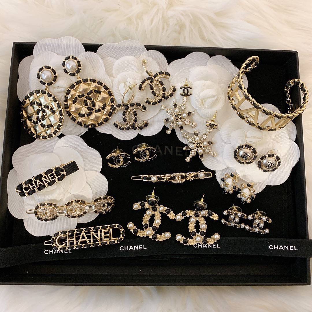 Chanel accessories