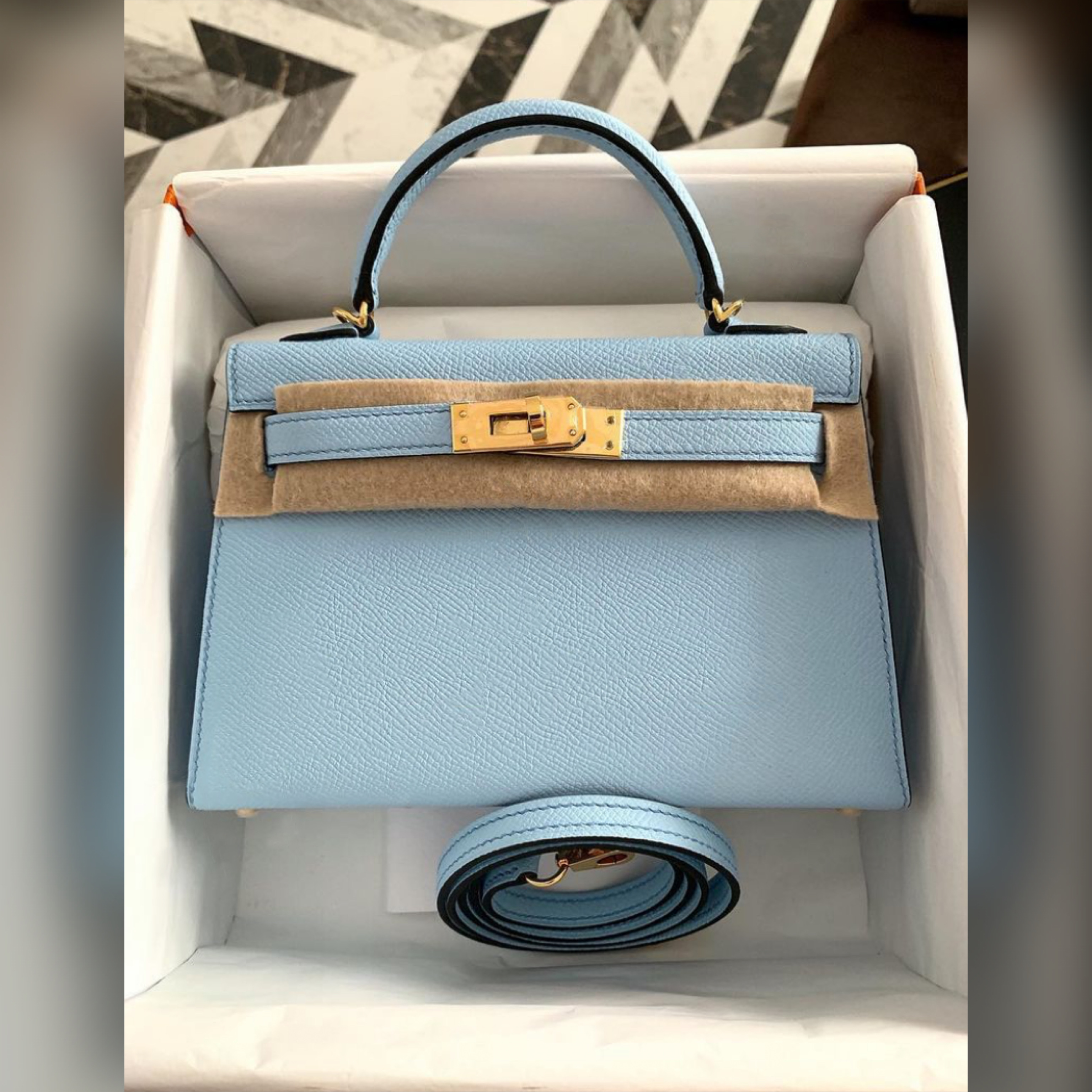 Hermès Kelly Epsom Gold bag