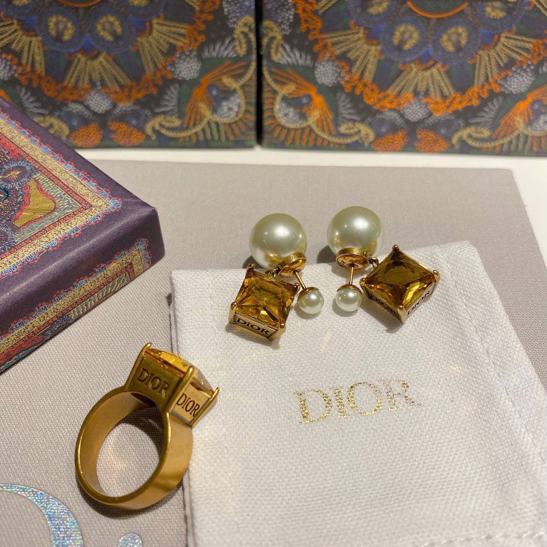 Christian Dior accessories