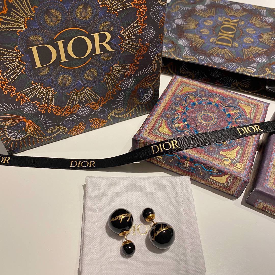 Christian Dior accessories