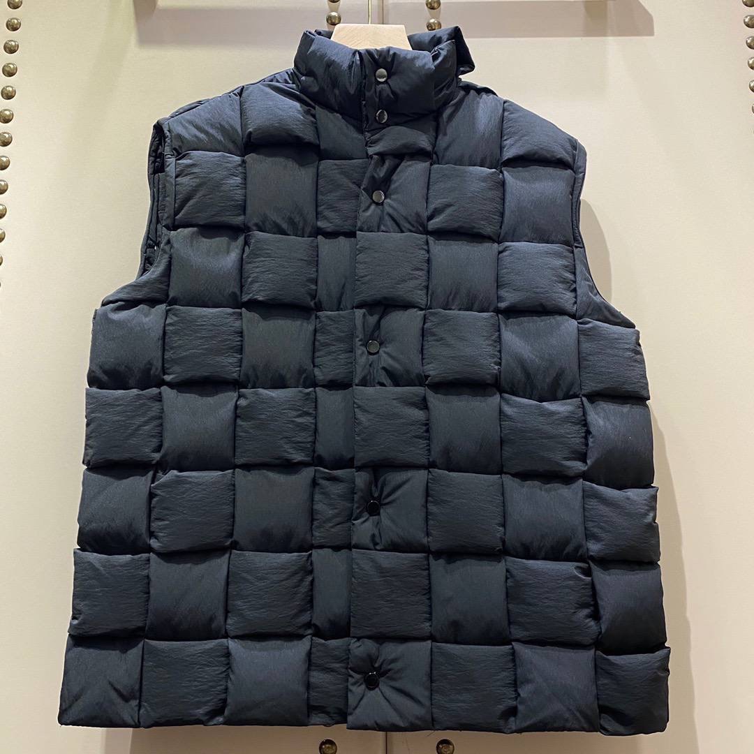 Bottega Veneta wear