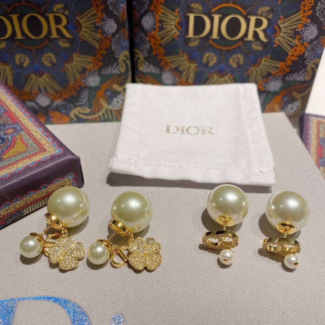 Christian Dior accessories