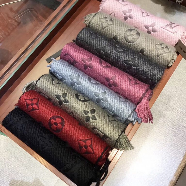 Louis Vuitton Scarves