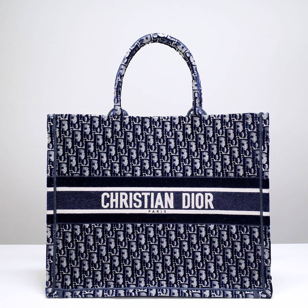Christian Dior bag
