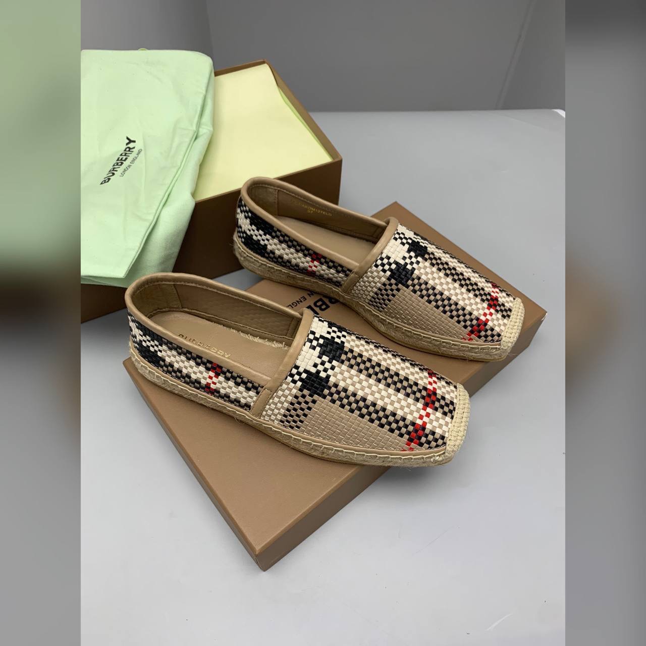 Burberry shoes