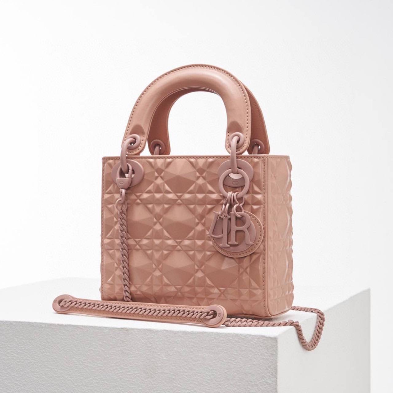 BC08F5E4-78FE-48F8-8181-AB2365DD0778